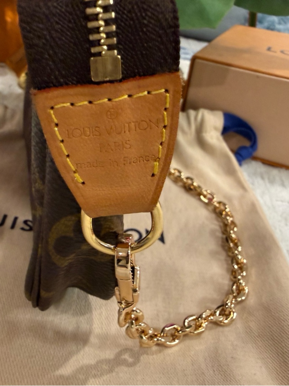 Louis Vuitton Monogram Chain Pochette in EUC! With Box, Dustbag - Picture 4 of 12